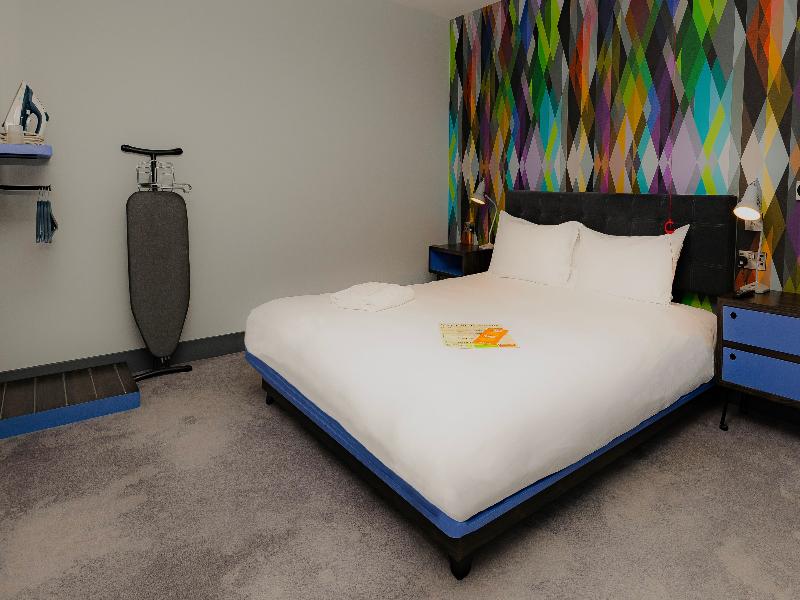 Village Hotel Southampton Eastleigh image