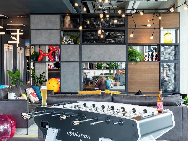 Moxy Utrecht image