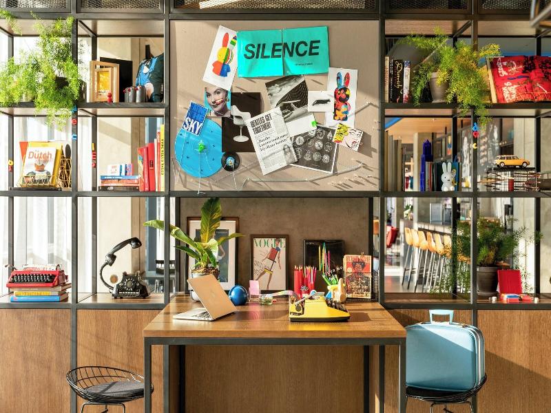Moxy Utrecht image