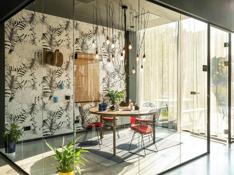 Moxy Utrecht image