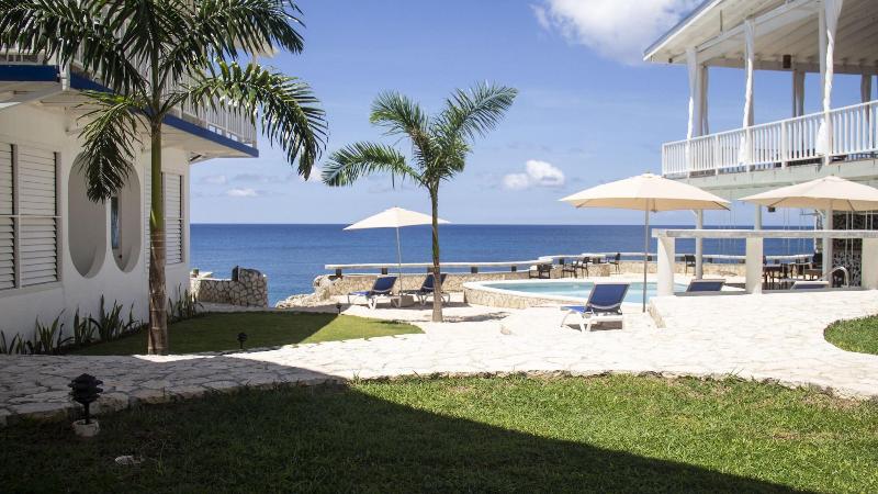 Begona Cliff Hotel image