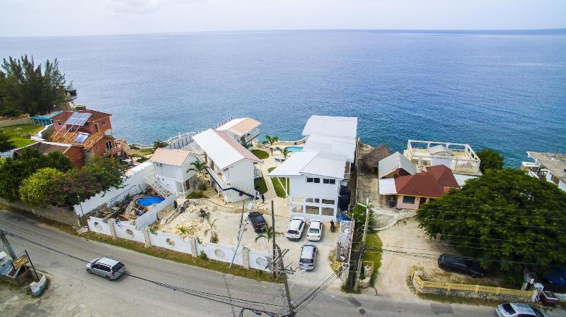 Begona Cliff Hotel image