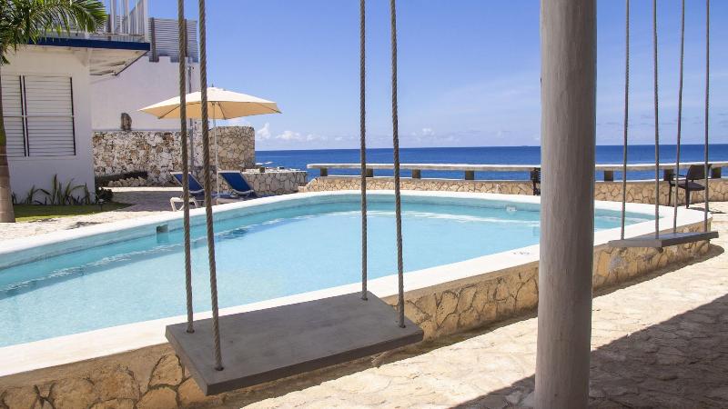 Begona Cliff Hotel image