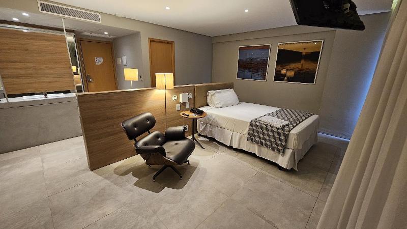 Silverton Paiva Experience - FLAT image