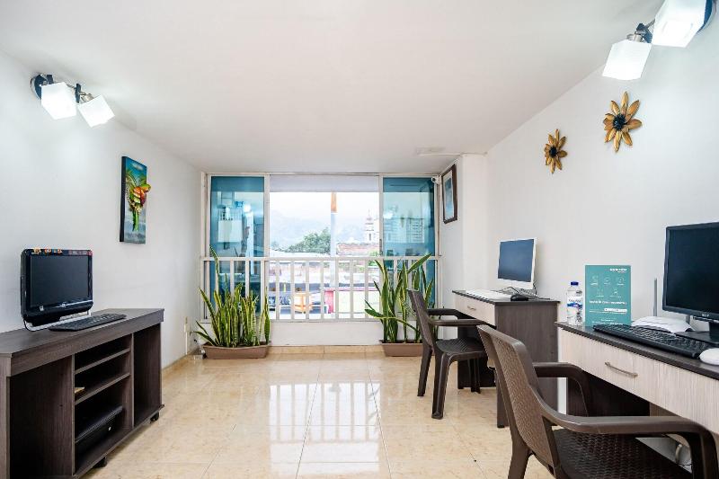 Ayenda Gold Plaza image