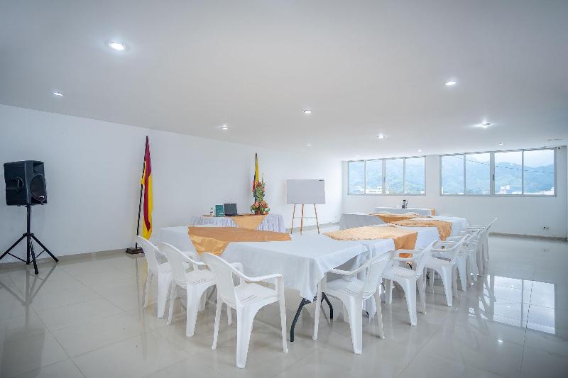 Ayenda Gold Plaza image