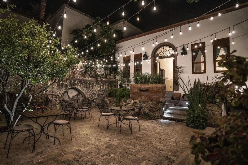 Clandestino Hotel - Adults Only image