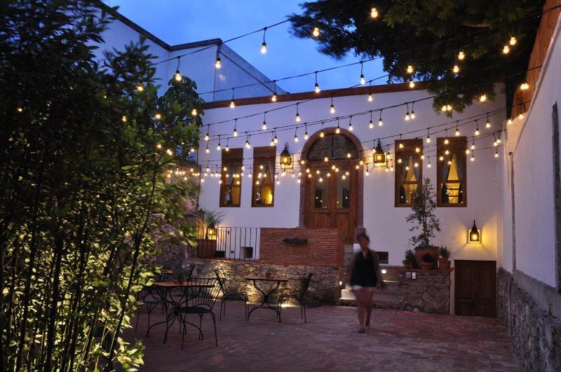Clandestino Hotel - Adults Only image