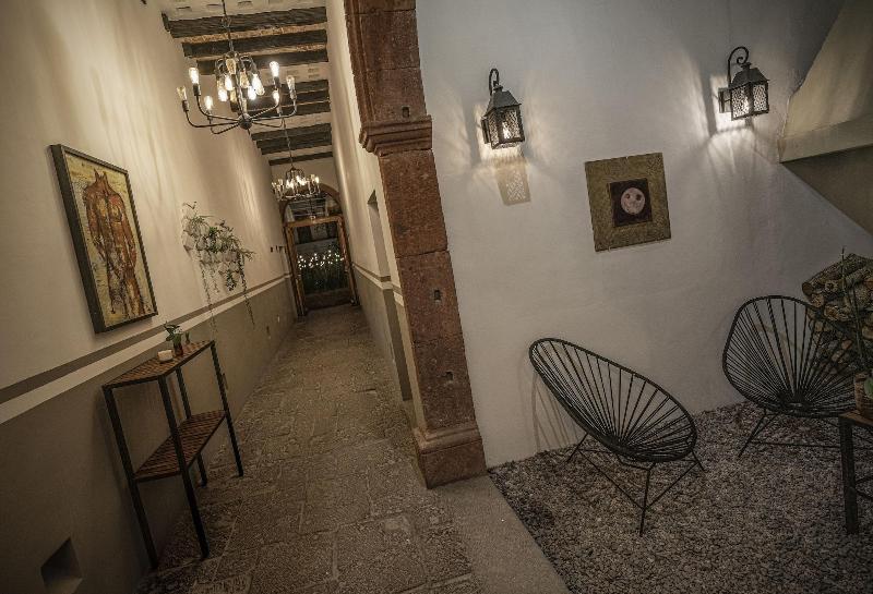 Clandestino Hotel - Adults Only image