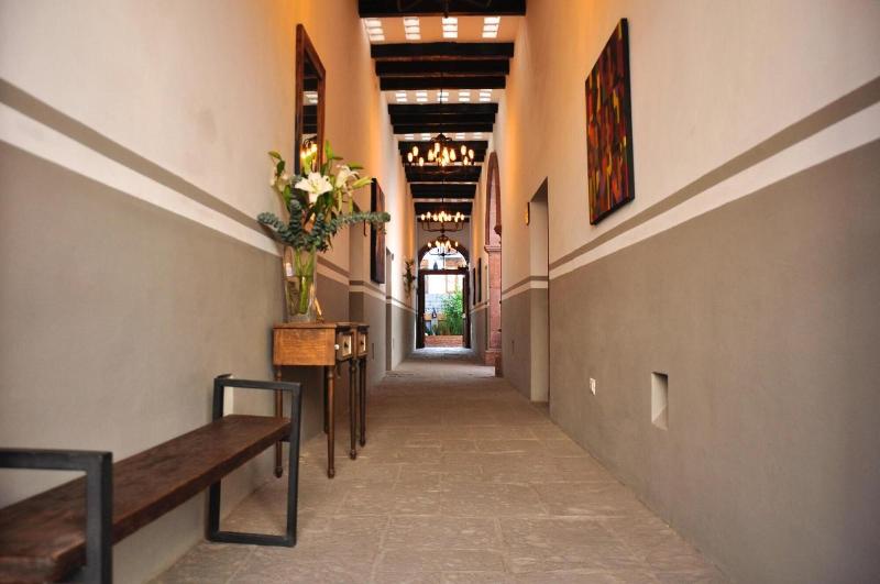 Clandestino Hotel - Adults Only image