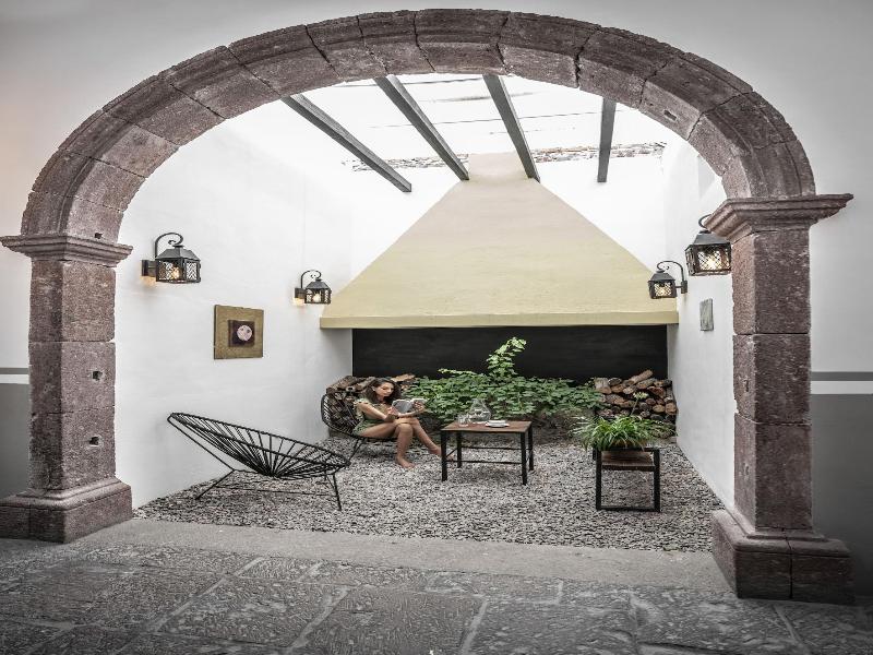 Clandestino Hotel - Adults Only image