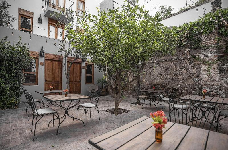 Clandestino Hotel - Adults Only image