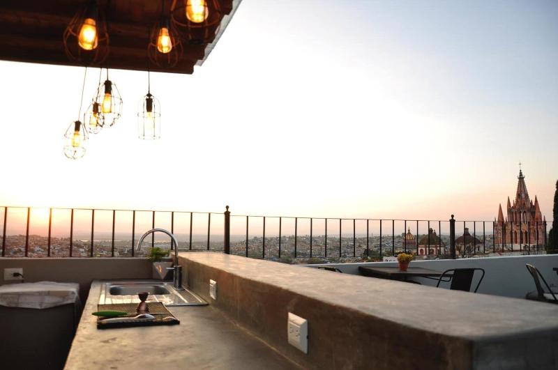 Clandestino Hotel - Adults Only image
