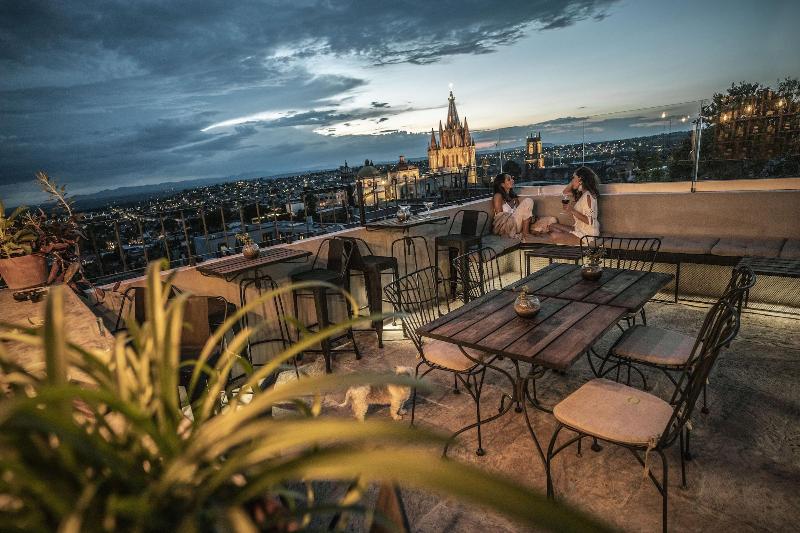 Clandestino Hotel - Adults Only image
