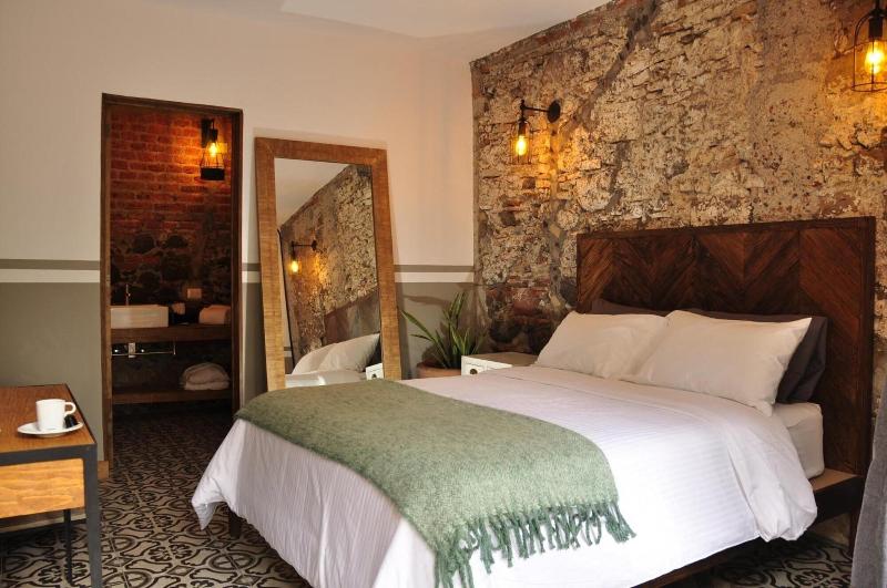 Clandestino Hotel - Adults Only image
