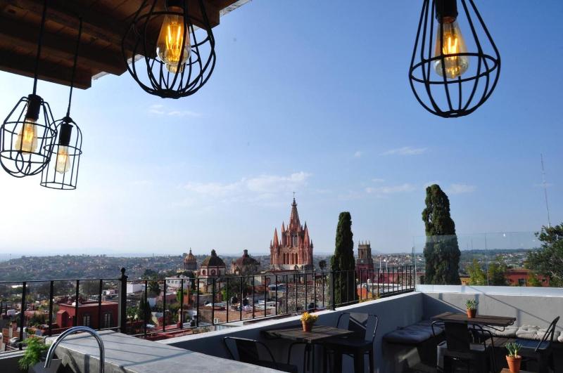 Clandestino Hotel - Adults Only image