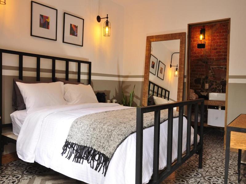 Clandestino Hotel - Adults Only image