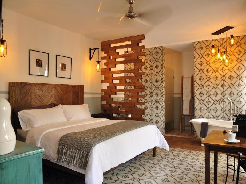 Clandestino Hotel - Adults Only image