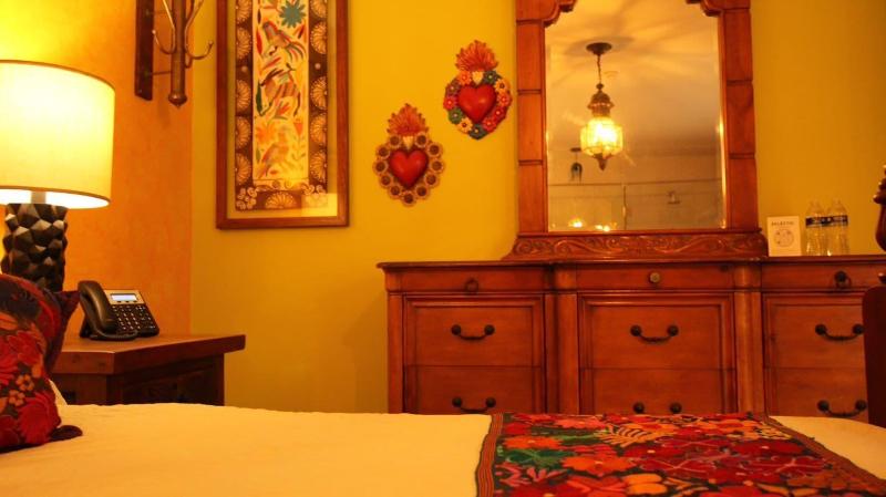 EklÃ©ctic Hotel Boutique image