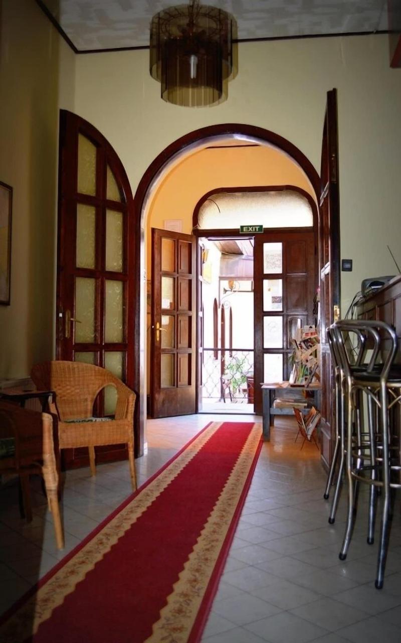 Hotel Palota image