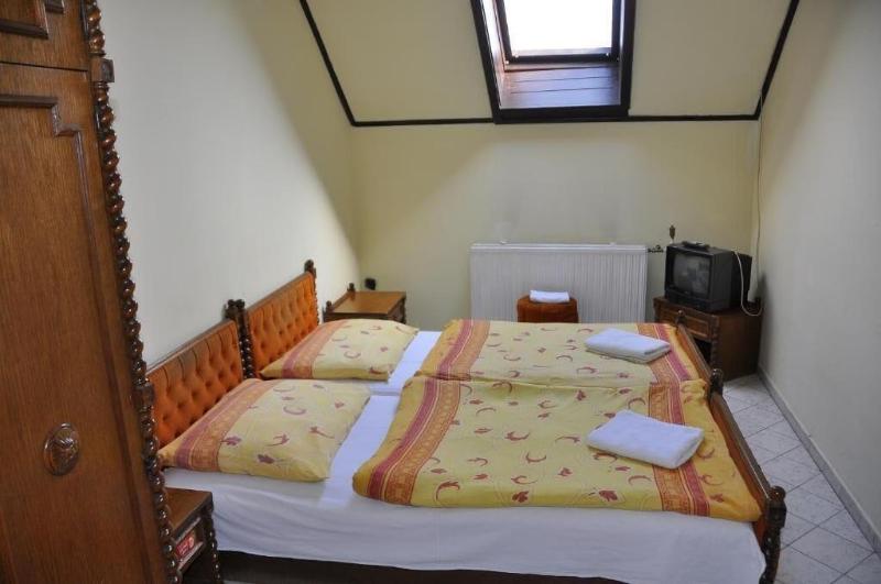 Hotel Palota image