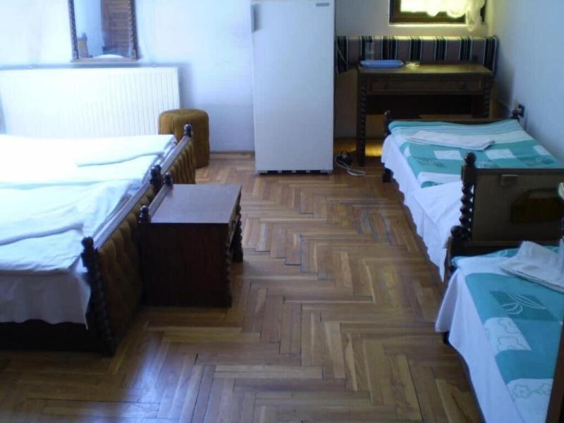 Hotel Palota image