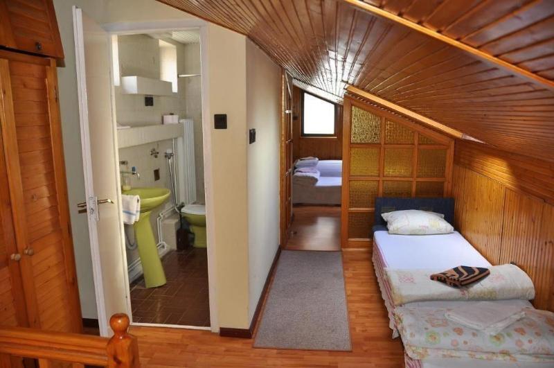 Hotel Palota image