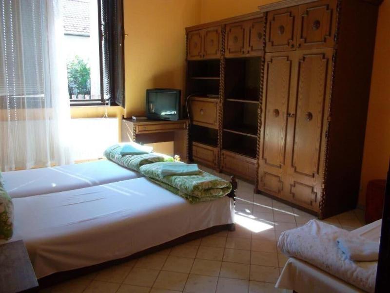 Hotel Palota image