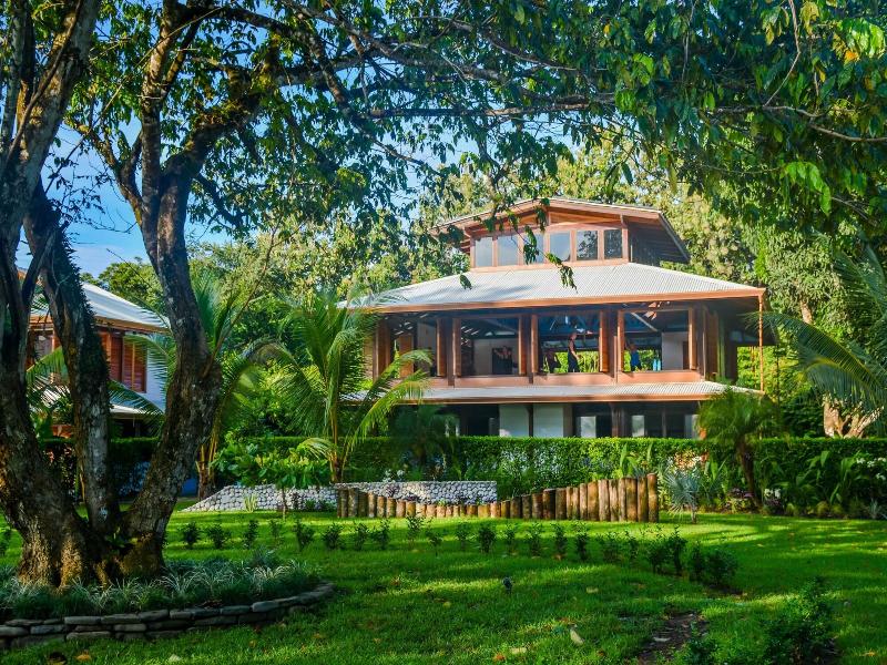 Blue Osa Yoga Retreat & Spa
