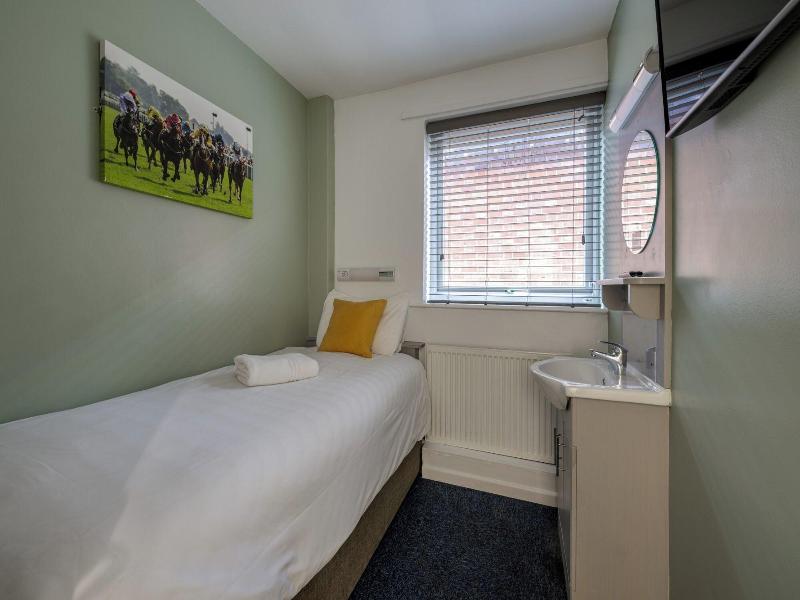 Stableside at York Racecourse image
