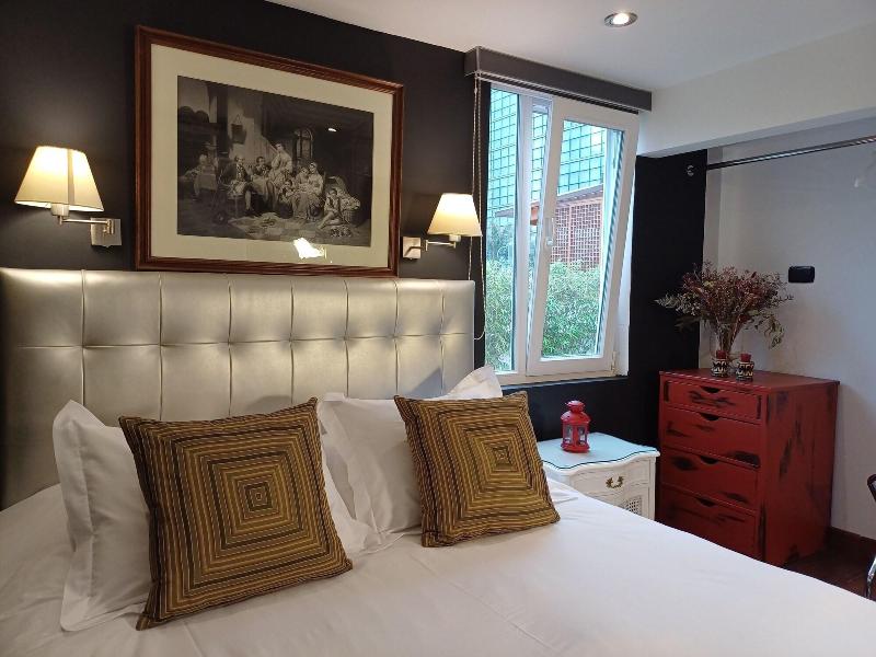 Ana Frank Boutique Hotel image