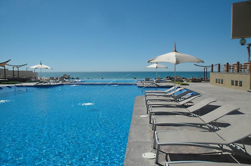 Encanto Living 0504 -2BR by Kivoya