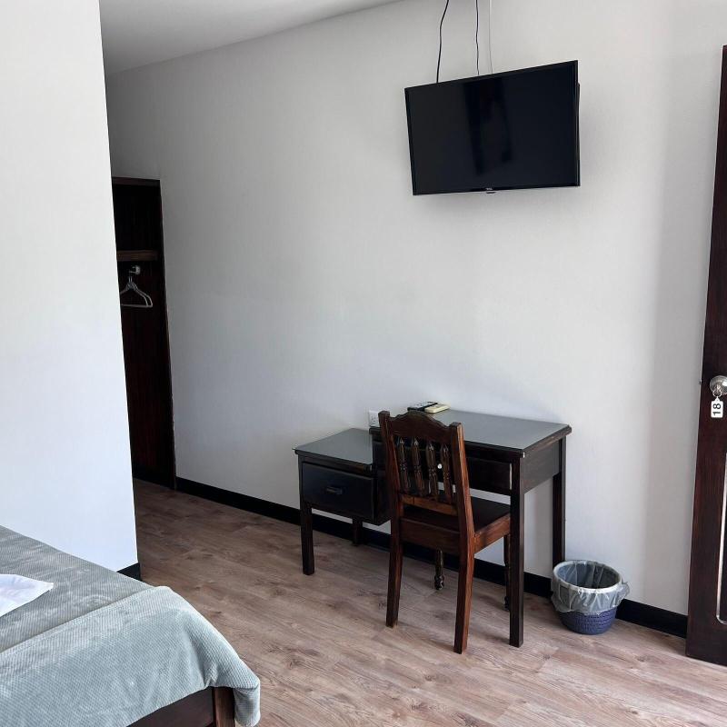 Hotel Naralit image