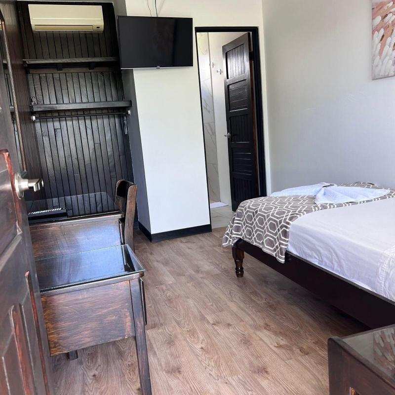 Hotel Naralit image