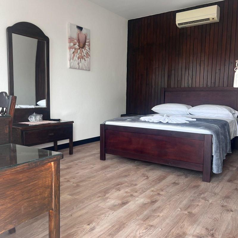 Hotel Naralit image