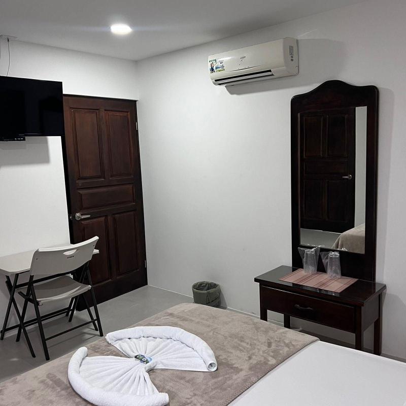 Hotel Naralit image