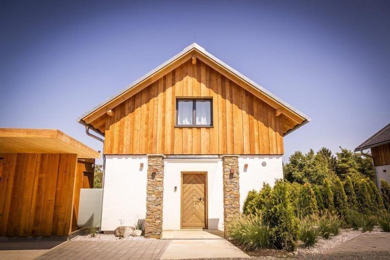 Golden Hill Country Chalets & Suites image