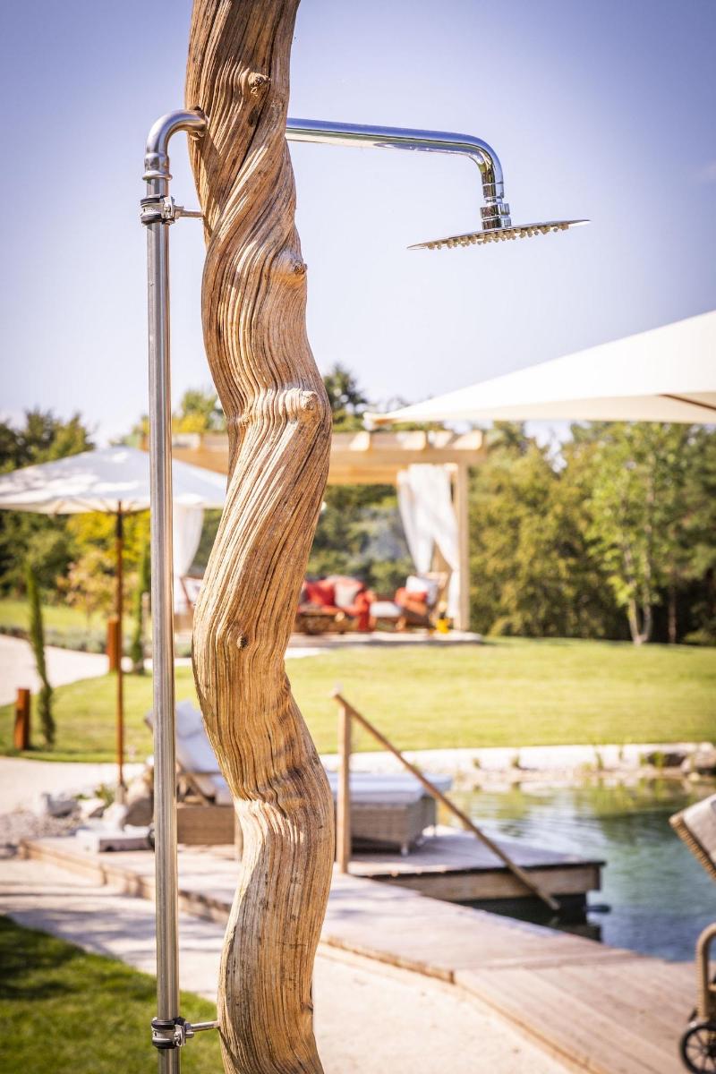 Golden Hill Country Chalets & Suites image