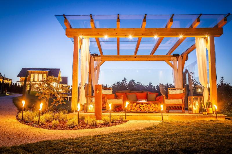 Golden Hill Country Chalets & Suites image