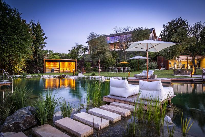 Golden Hill Country Chalets & Suites image