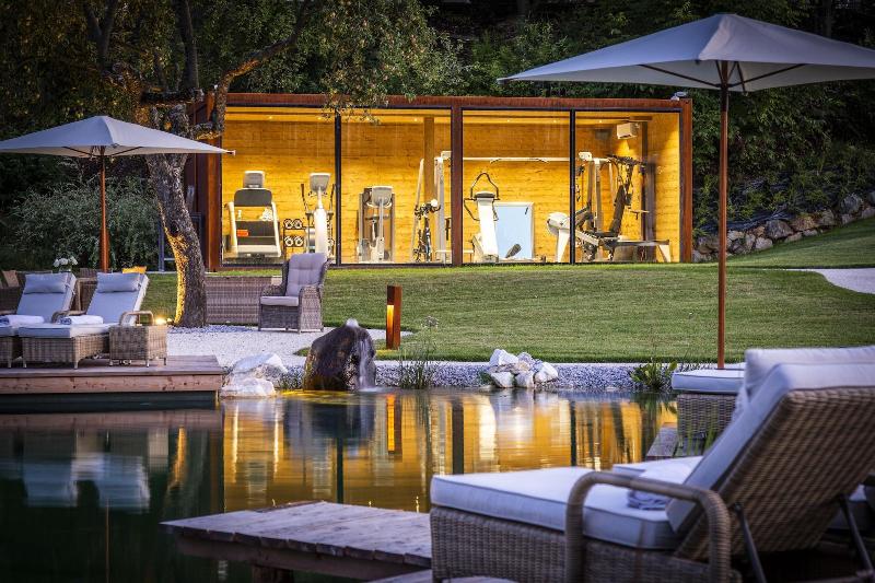 Golden Hill Country Chalets & Suites image