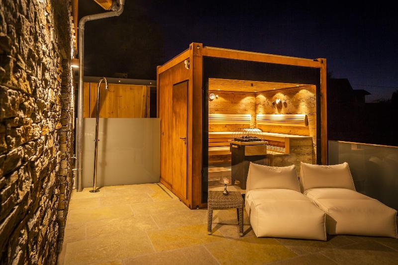 Golden Hill Country Chalets & Suites image