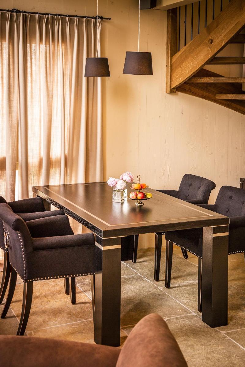 Golden Hill Country Chalets & Suites image