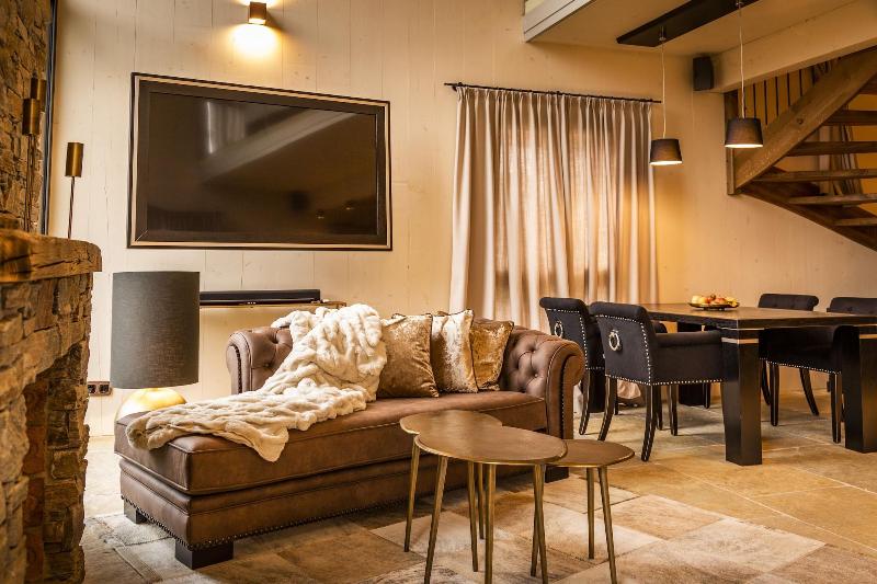 Golden Hill Country Chalets & Suites image