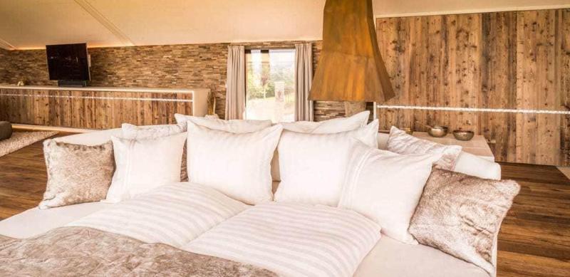 Golden Hill Country Chalets & Suites image