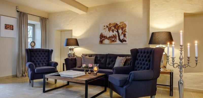 Golden Hill Country Chalets & Suites image