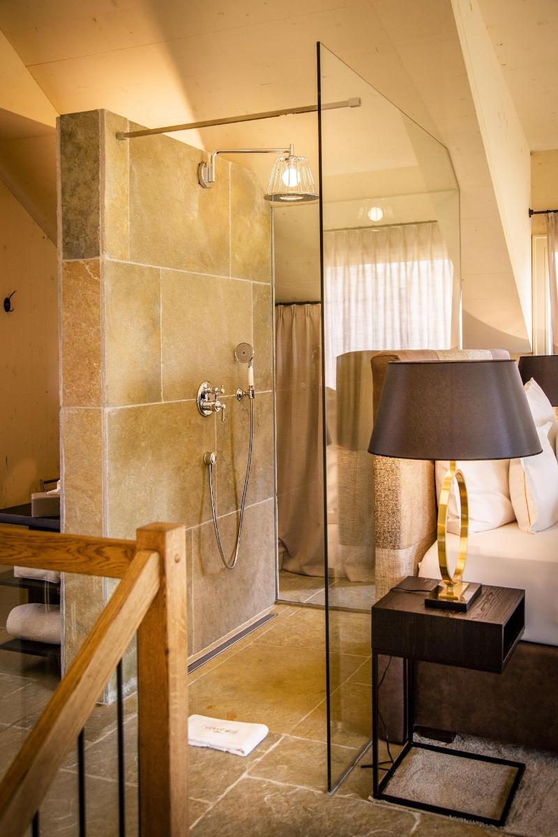 Golden Hill Country Chalets & Suites image