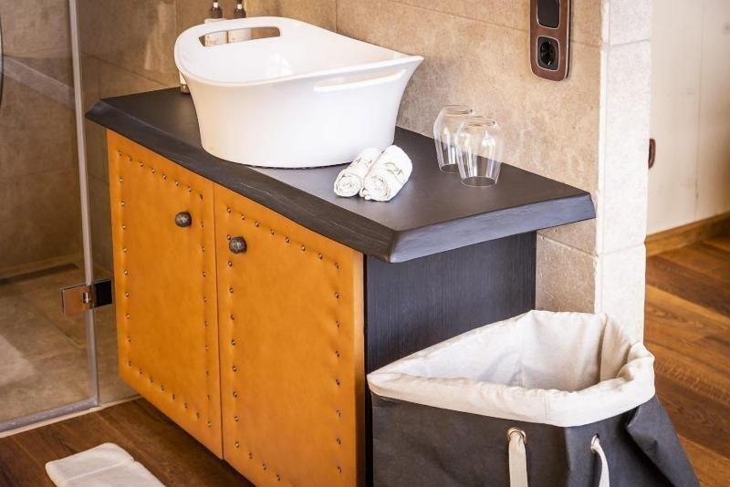 Golden Hill Country Chalets & Suites image