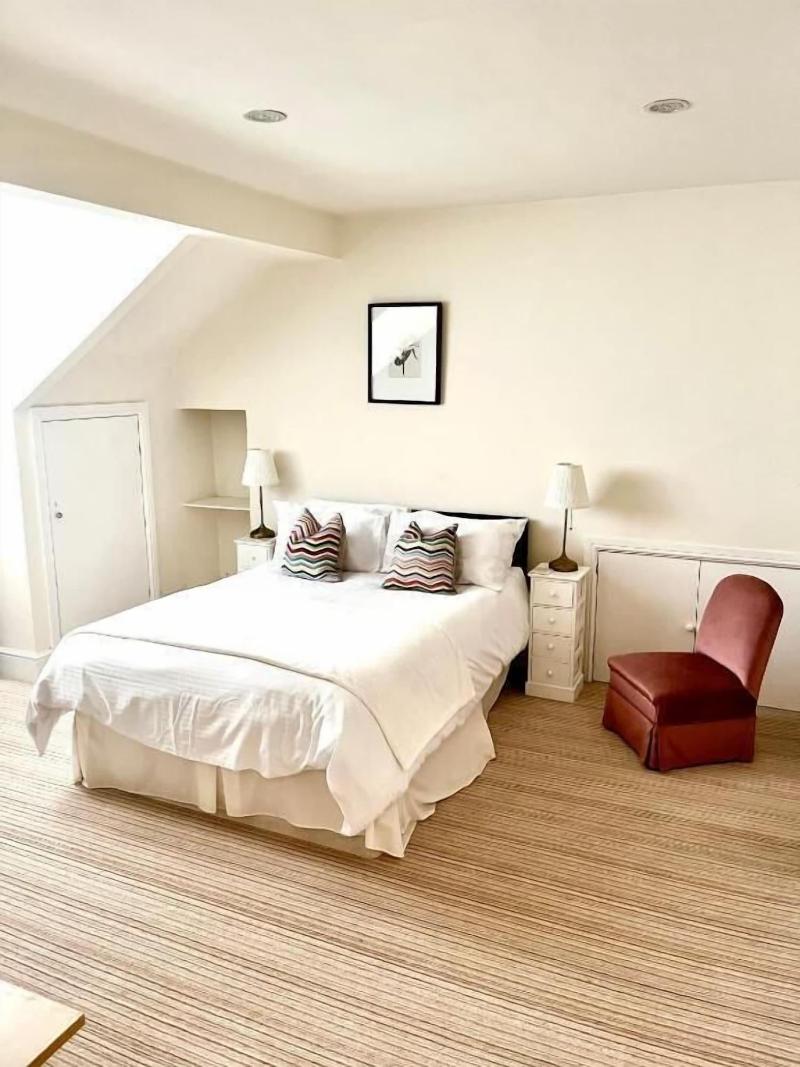 Holland House image