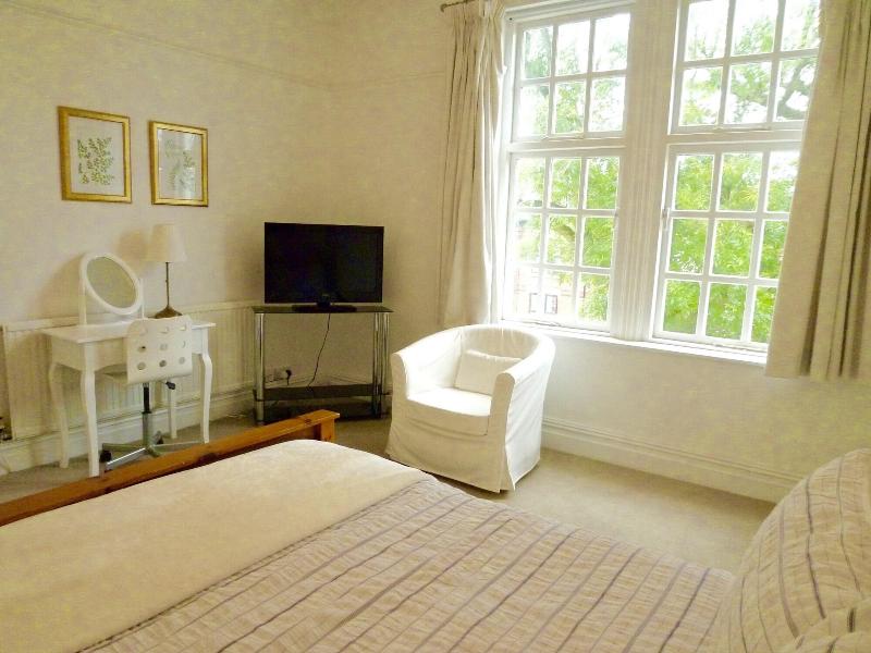 Holland House image